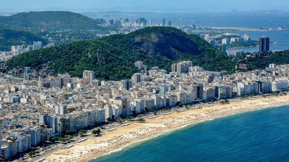 Praia de Ipanema no Rio é destacada como a segunda melhor do mundo