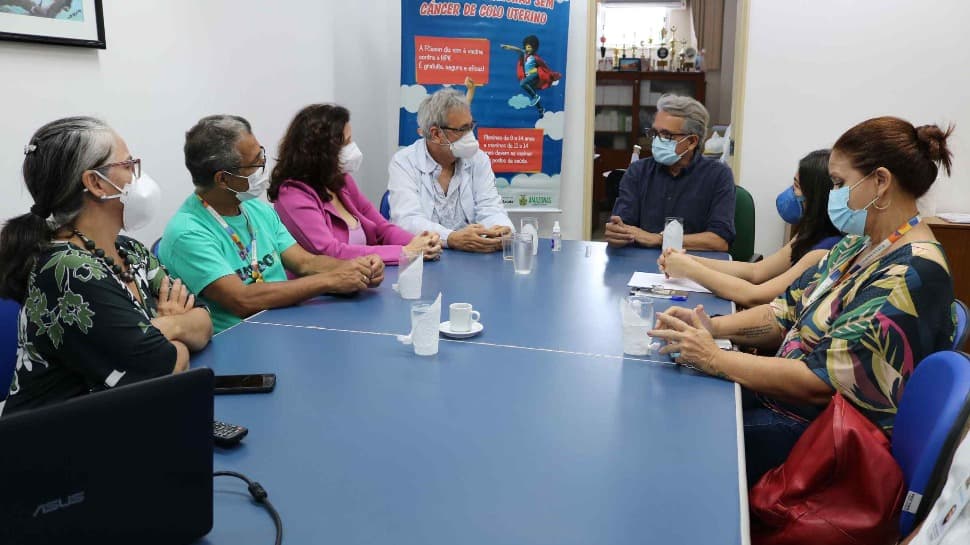 FCecon e Semed debatem vacinação contra o HPV nas escolas de Manaus