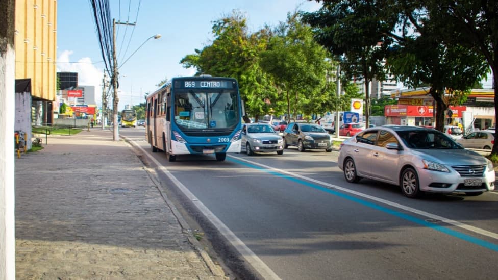 SMTT orienta sobre o uso permitido da faixa azul em feriados e fins de semana