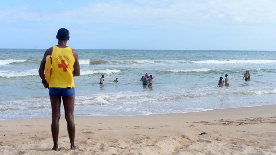 Banhistas devem seguir orientações para evitar ocorrências nas praias de Salvador