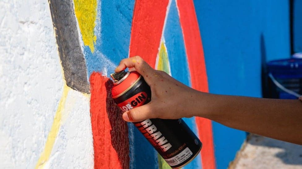 Projetos nascidos em BH ampliam alcance do grafite e promovem inovação
