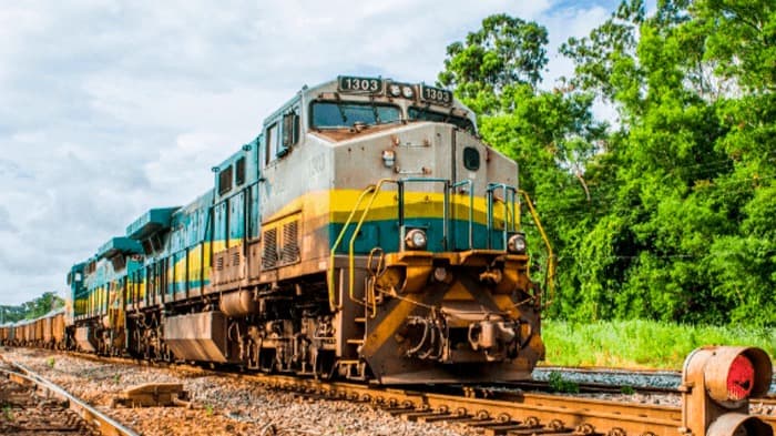 Trem de passageiros da Estrada de Ferro Vitoria a Minas volta a circular hoje (15)