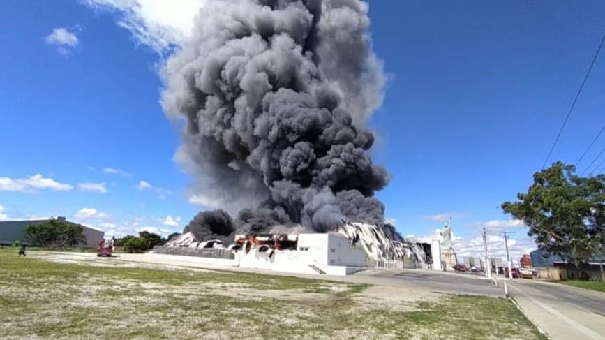 Loja da Havan é destruída por incêndio