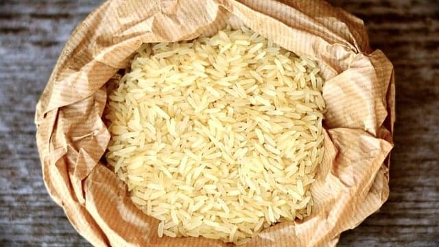 Após reclamações sobre o preço do arroz, Procon fiscaliza estabelecimentos em Governador Valadares