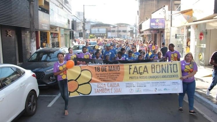  Fabriciano realiza caminhada em alusão ao Dia Nacional de Luta Antimanicomial e de Combate ao Abuso e à Exploração Sexual Infantil