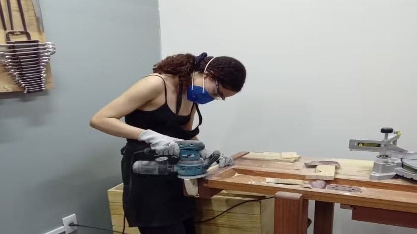 Projeto oferece capacitação gratuita em madeira e metal em Ipatinga