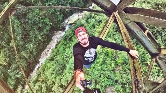 Selfie em Trilha proibida na Serra do Mar aumenta riscos e atrai aventureiros