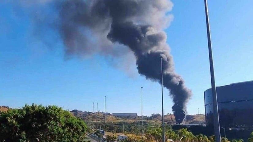 Incêndio mobiliza Corpo de Bombeiros na Cidade Administrativa em Belo Horizonte