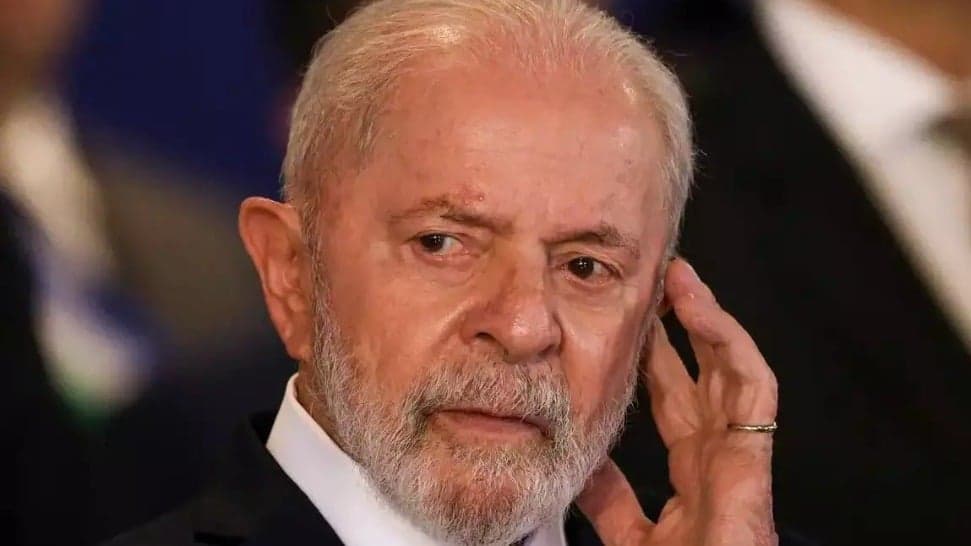 Deputado solicita investigação da PF sobre queda de Lula