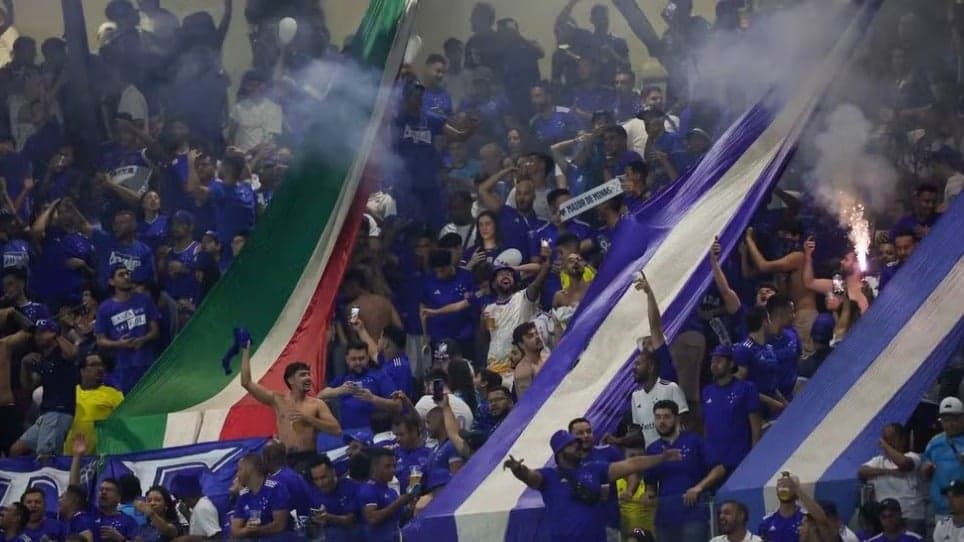 Cruzeiro acumula mais de R$ 1 milhão em multas da Conmebol por comportamento da torcida