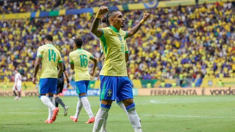 Brasil goleia Peru por 4 a 0 em Brasília e avança nas Eliminatórias da Copa de 2026