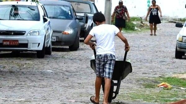 IBGE revela que 1,6 milhão de crianças e adolescentes estão em trabalho infantil no Brasil