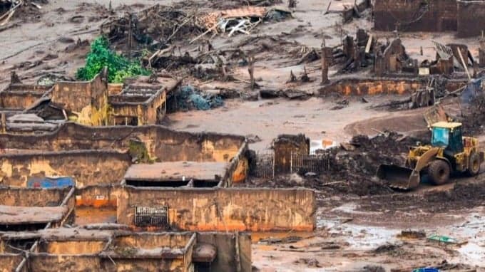 Governo e empresas assinam novo acordo de R$ 100 bilhões para reparar danos da tragédia de Mariana