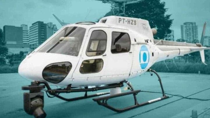 Pombo atinge helicóptero da Globo e equipe realiza pouso de emergência; veja vídeo