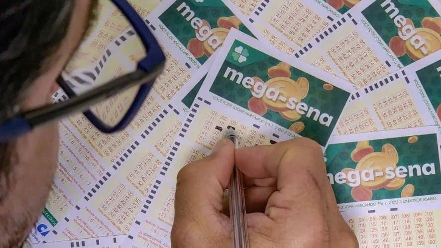 Apostadores de Minas Gerais faturam na Mega-Sena: oito apostas acertam quina e levam mais de R$ 33 mil