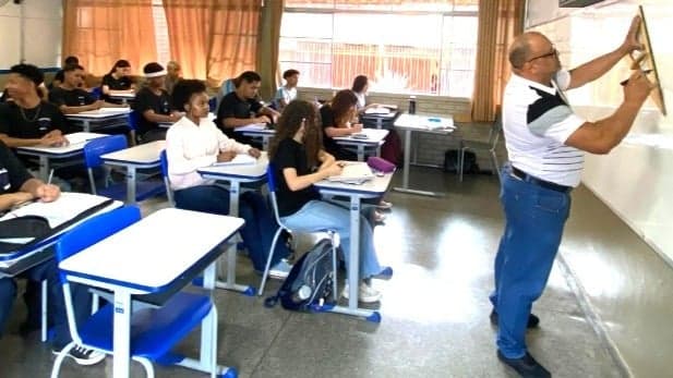 Governo de Minas reforça educação com novas nomeações no concurso público