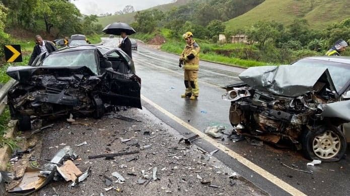 Feriado prolongado da República registra 126 acidentes e 12 mortes em Minas 