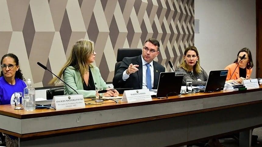 Senado retoma debate sobre PEC que pode alterar posse de áreas no litoral brasileiro