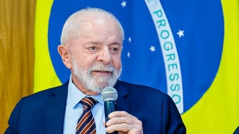 Lula passa por novo procedimento médico na noite desta quinta-feira