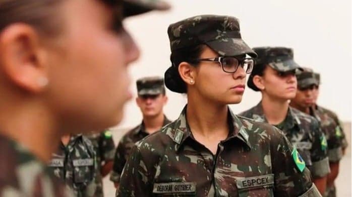 Alistamento militar para mulheres começa no próximo ano; veja como funciona