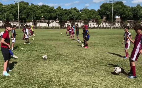 Projeto abre 100 vagas para aulas gratuitas de futebol em Ipatinga