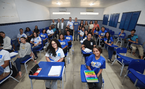 Cidades de MG, BA e PA têm mais beneficiários do Pé-de-Meia que estudantes na rede pública