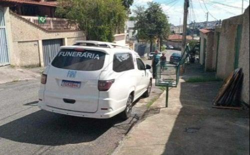 Carro de funerária é furtado com corpo dentro em Minas Gerais