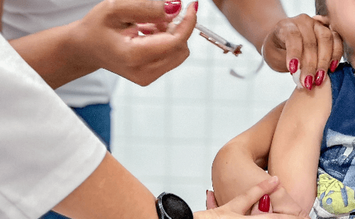 Ipatinga inicia vacinação contra Influenza com alerta sobre riscos da gripe