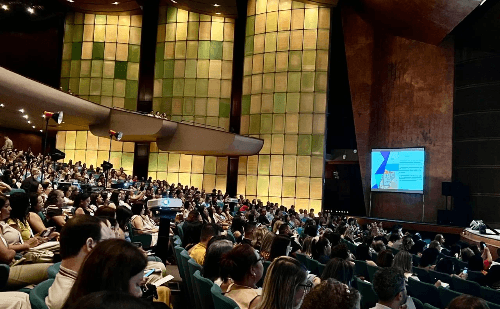 Ipatinga se destaca com boas práticas educacionais em evento estadual