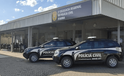 Homem é identificado após gravar mulher no banho e chantagear filha com vídeos