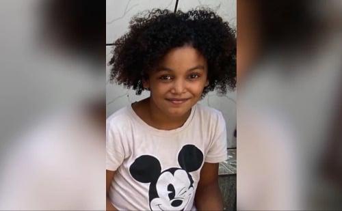 Mãe do homem que matou a própria filha espancada diz "não acreditar no que ocorreu"