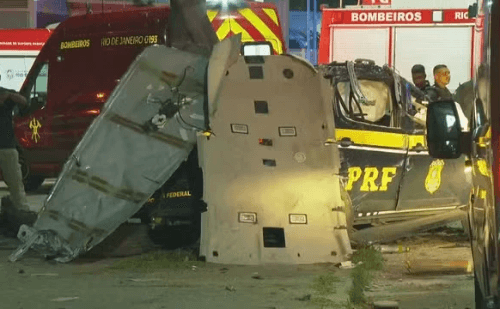 Viatura da PRF colide com carro e três agentes morrem em ação no RJ
