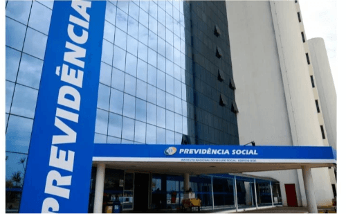 Indignação nacional: aposentados pedem cancelamento de descontos no INSS