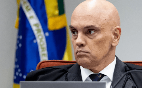 Alexandre de Moraes nega absolvição e mantém ação penal contra Bolsonaro