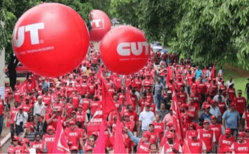 Sem Lula, centrais sindicais fazem manifestação pelo 1º de Maio em São Paulo