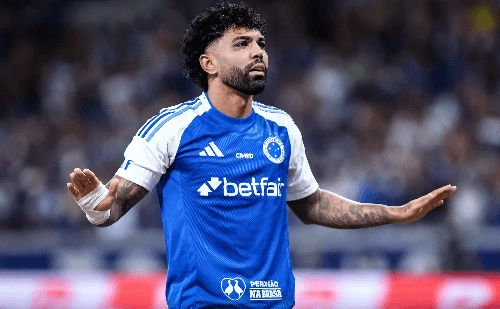 Com gol de Gabigol, Cruzeiro vence o Flamengo e segue no G4 em MG