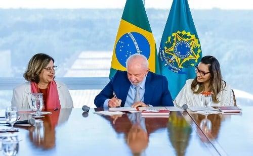 Nova onda de demissões marca segundo ciclo de reformas de Lula