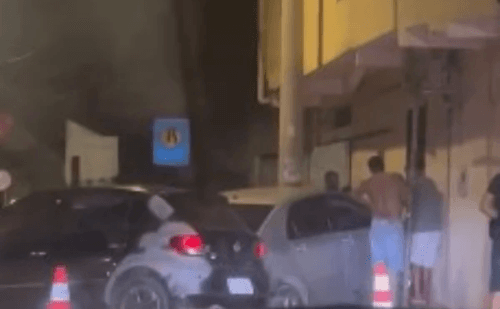 Acidente em Ipatinga deixa carros destruídos e assusta moradores