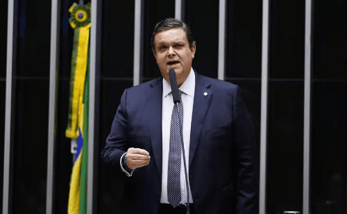 Novo ministro da Previdência assinou emenda que enfraqueceu controle do INSS