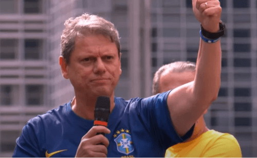 Com 42,1%, Tarcísio lidera disputa ao governo de SP, diz Paraná Pesquisas