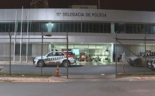 Violência doméstica: padrasto agride adolescente com cinto e é preso
