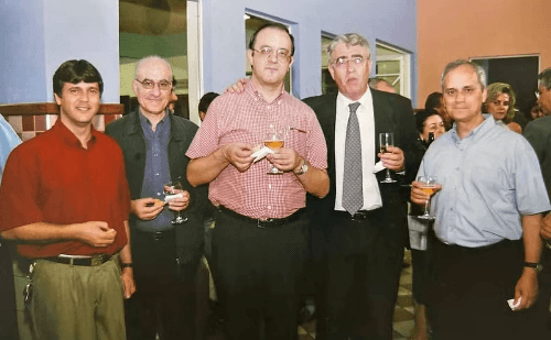 Papa Leão 14 já percorreu cidades brasileiras e bebeu cerveja em festa de Colégio de Minas Gerais