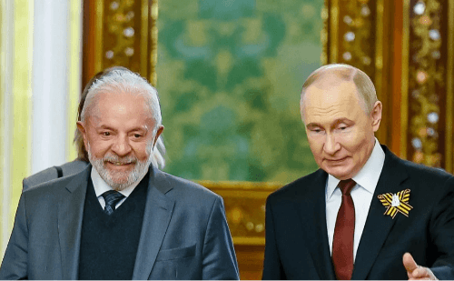 Em Moscou, Lula discute expansão de relações bilaterais com Putin