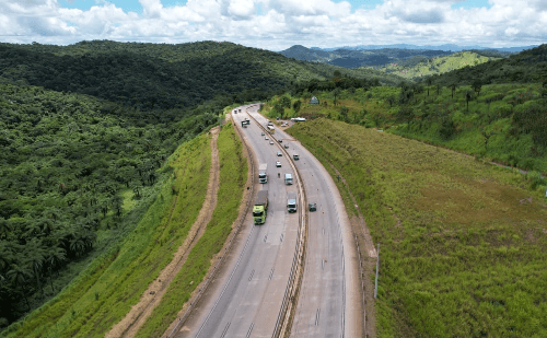 Nova 381 inicia campanha para motoristas com app informativo