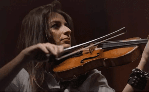 Orquestra Ouro Preto leva clássicos do rock à Praça da Caridade em Perdões