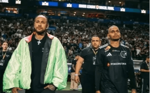 Torcida vai aos gritos contra Neymar na final da Kings League em SP