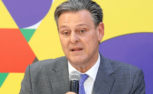 Brasil se aproxima de status livre da gripe aviária e planeja retomar exportações