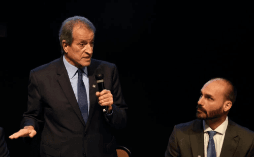 Valdemar prevê volta de Eduardo Bolsonaro após licença