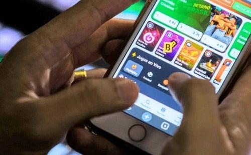 Influenciadores podem ser banidos de campanhas de apostas, diz projeto
