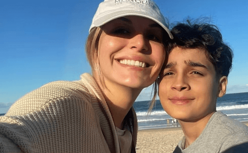 Atriz quer congelar corpo do filho após morte ligada ao bullying